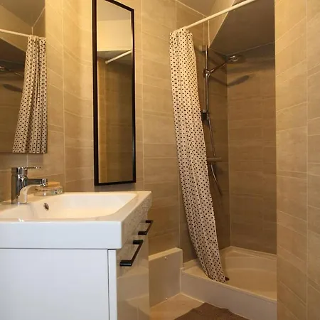 Spacieux T2 Renove Proche Etang De Thau, Climatise, Terrasse, Parking, Wifi A 800m Des Thermes - Fr-1-553-207