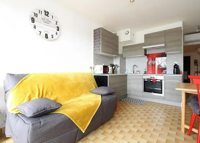 Spacieux T2 Renove Proche Etang De Thau, Climatise, Terrasse, Parking, Wifi A 800m Des Thermes - Fr-1-553-207 Lejlighed