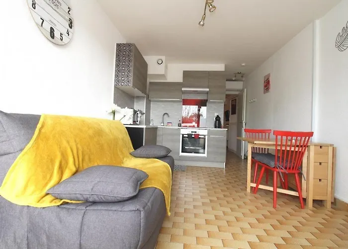 Spacieux T2 Renove Proche Etang De Thau, Climatise, Terrasse, Parking, Wifi A 800m Des Thermes - Fr-1-553-207 Lejlighed *